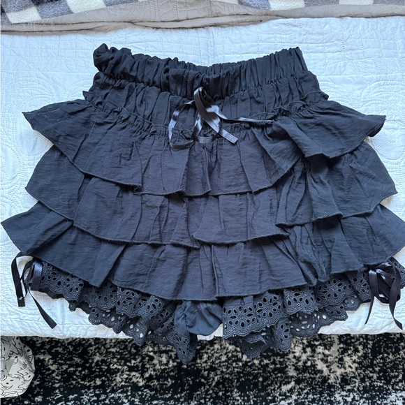 Foxblood Ruffled Bloomers - Picture 5 of 7